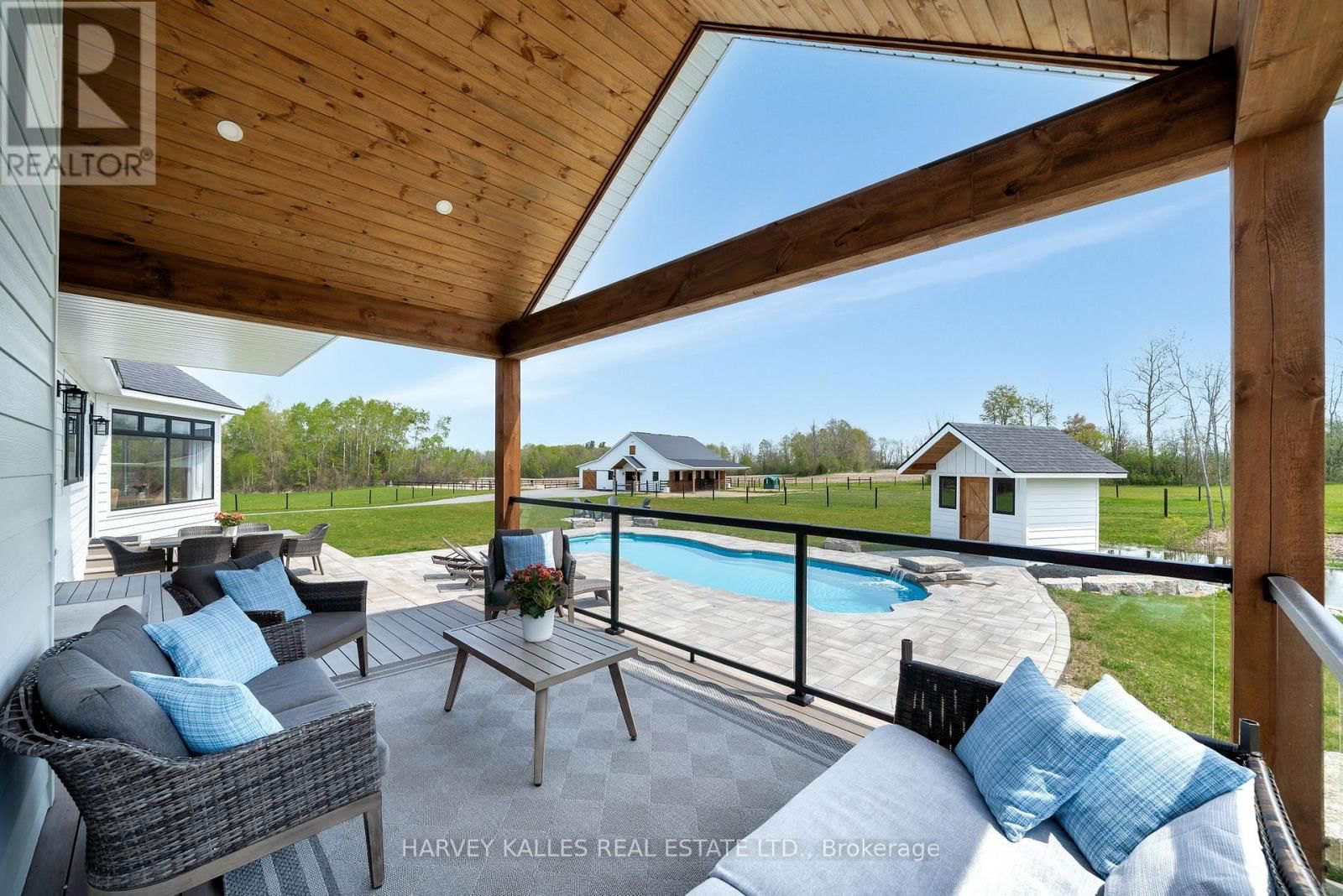 498 MACKENZIE ROAD Image 38