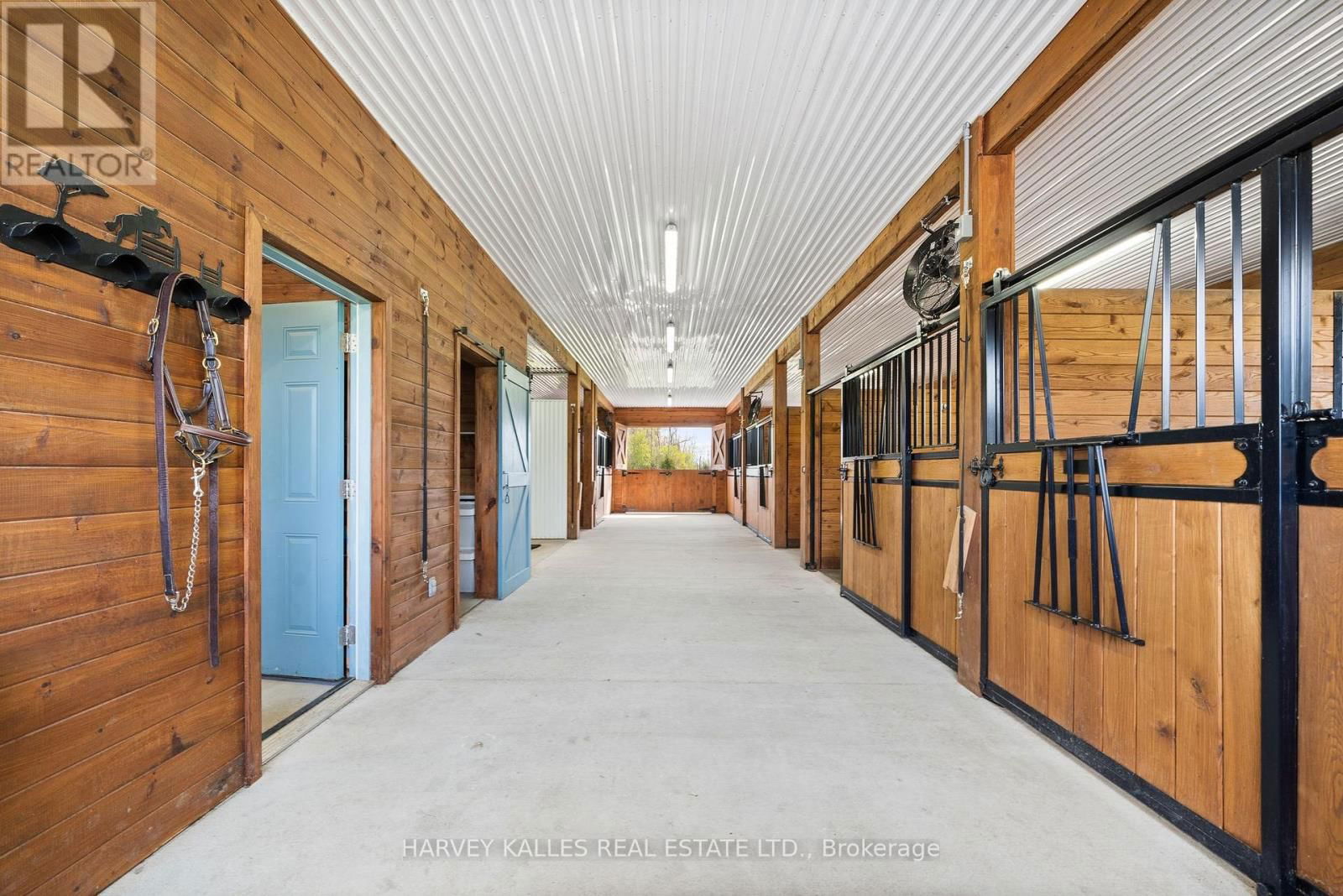 498 MACKENZIE ROAD Image 41