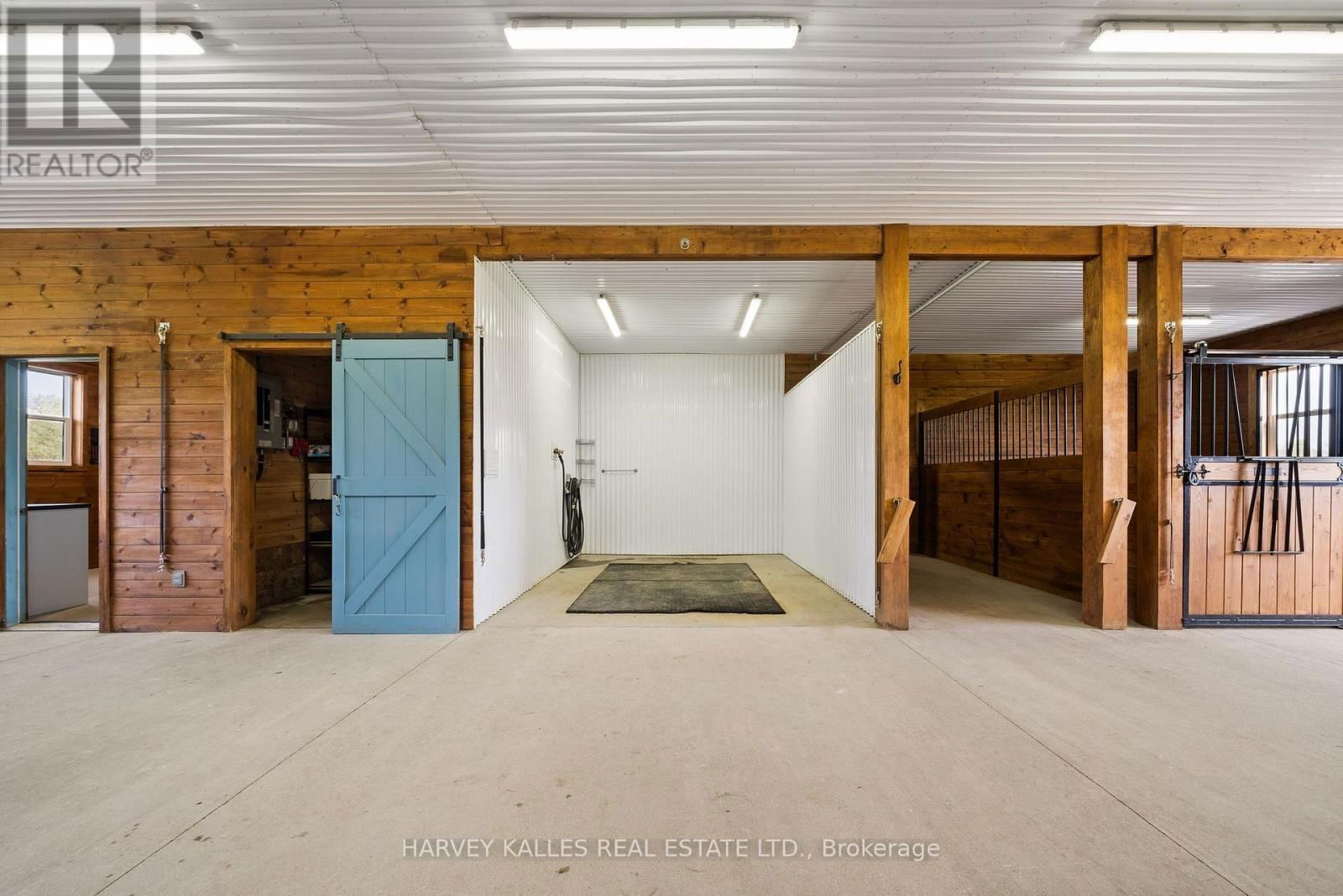 498 MACKENZIE ROAD Image 42
