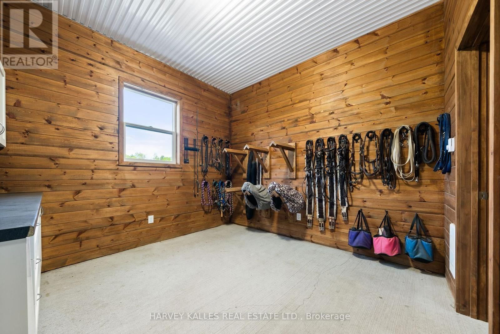 498 MACKENZIE ROAD Image 43