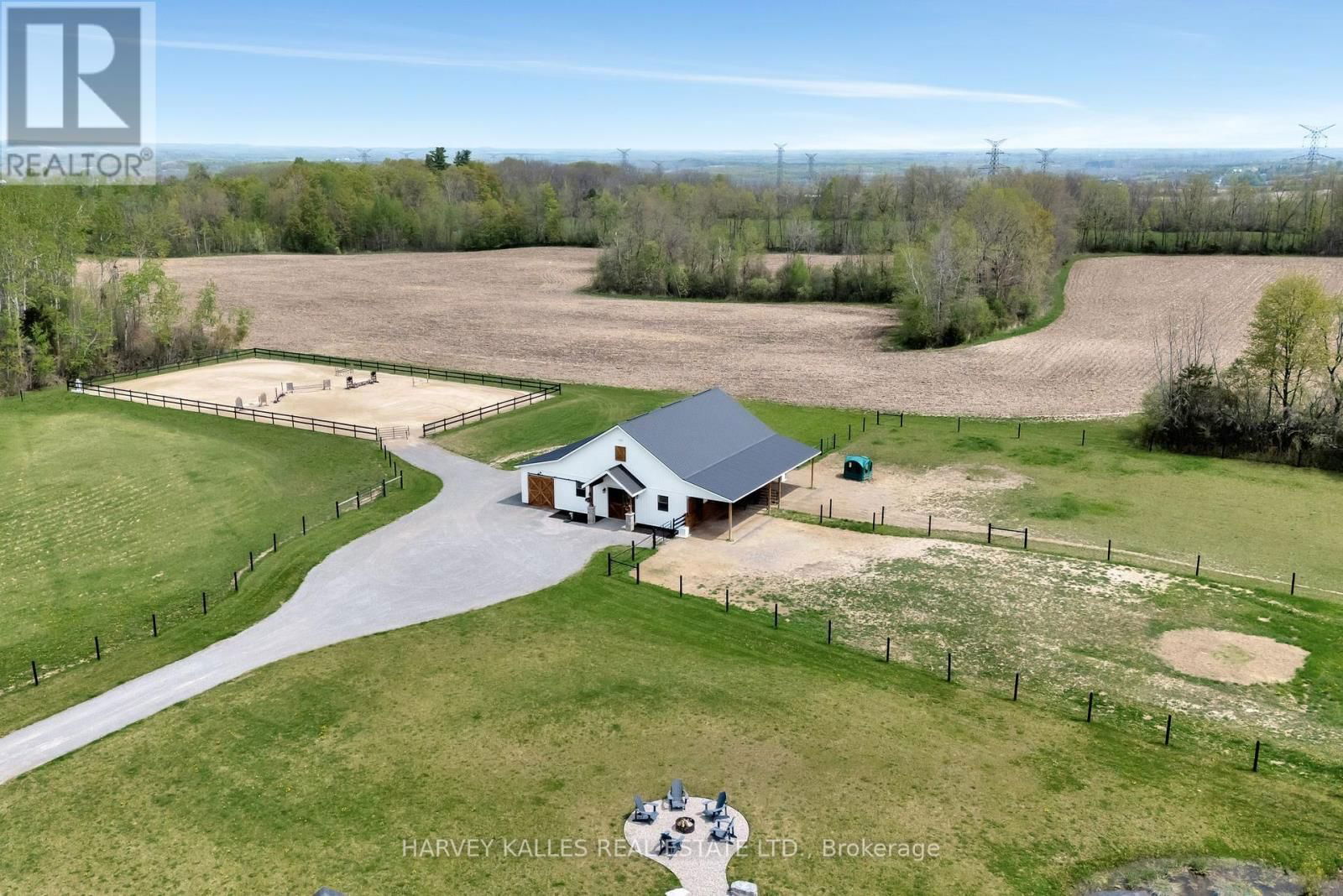 498 MACKENZIE ROAD Image 44