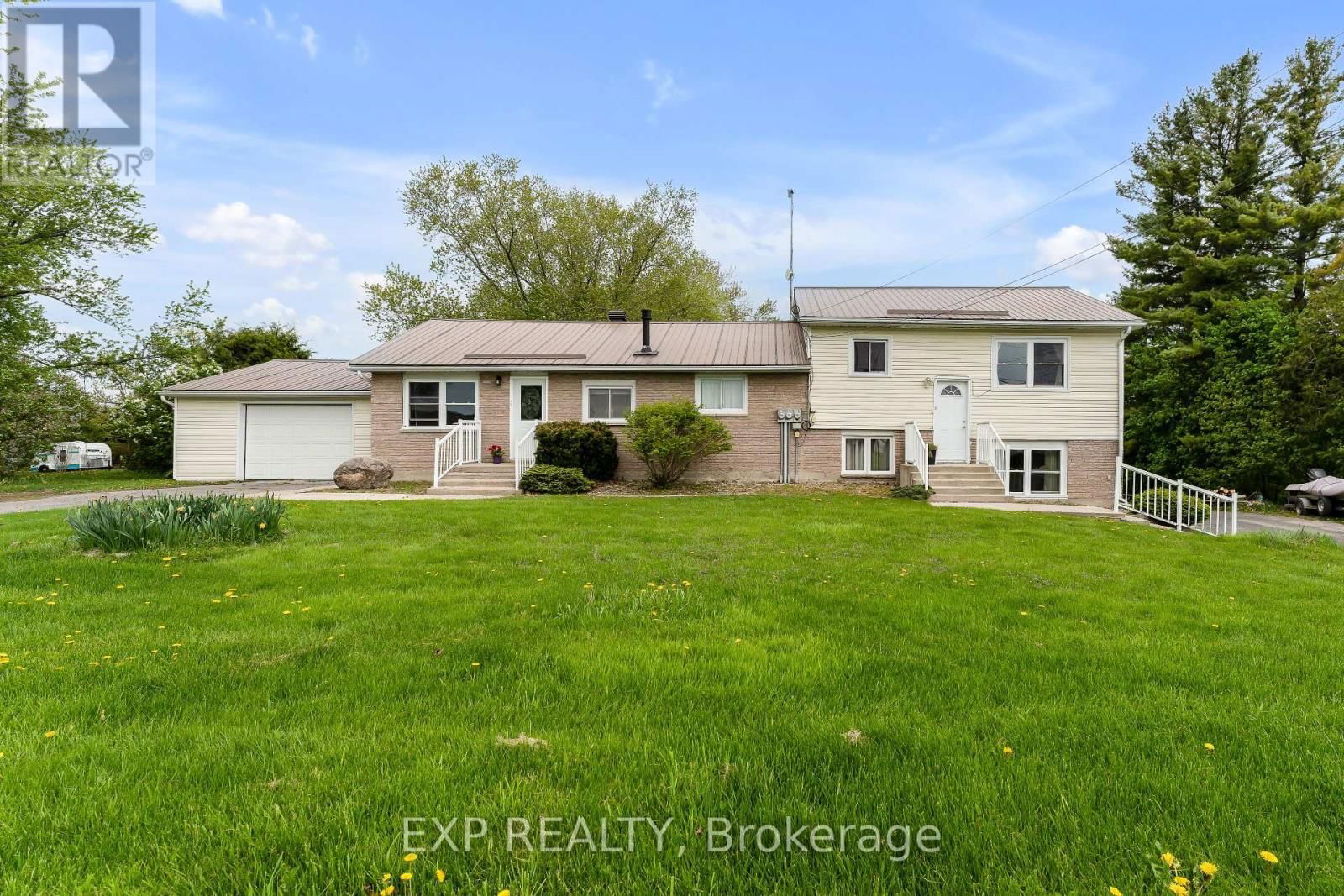 227 DRIVE IN ROAD Image 1