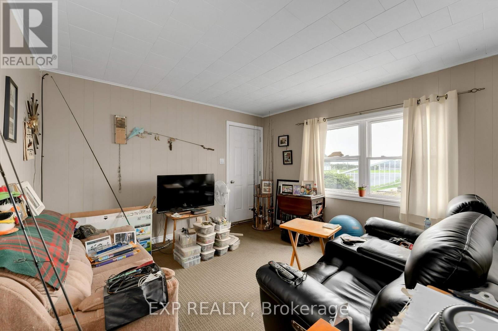 227 DRIVE IN ROAD Image 41
