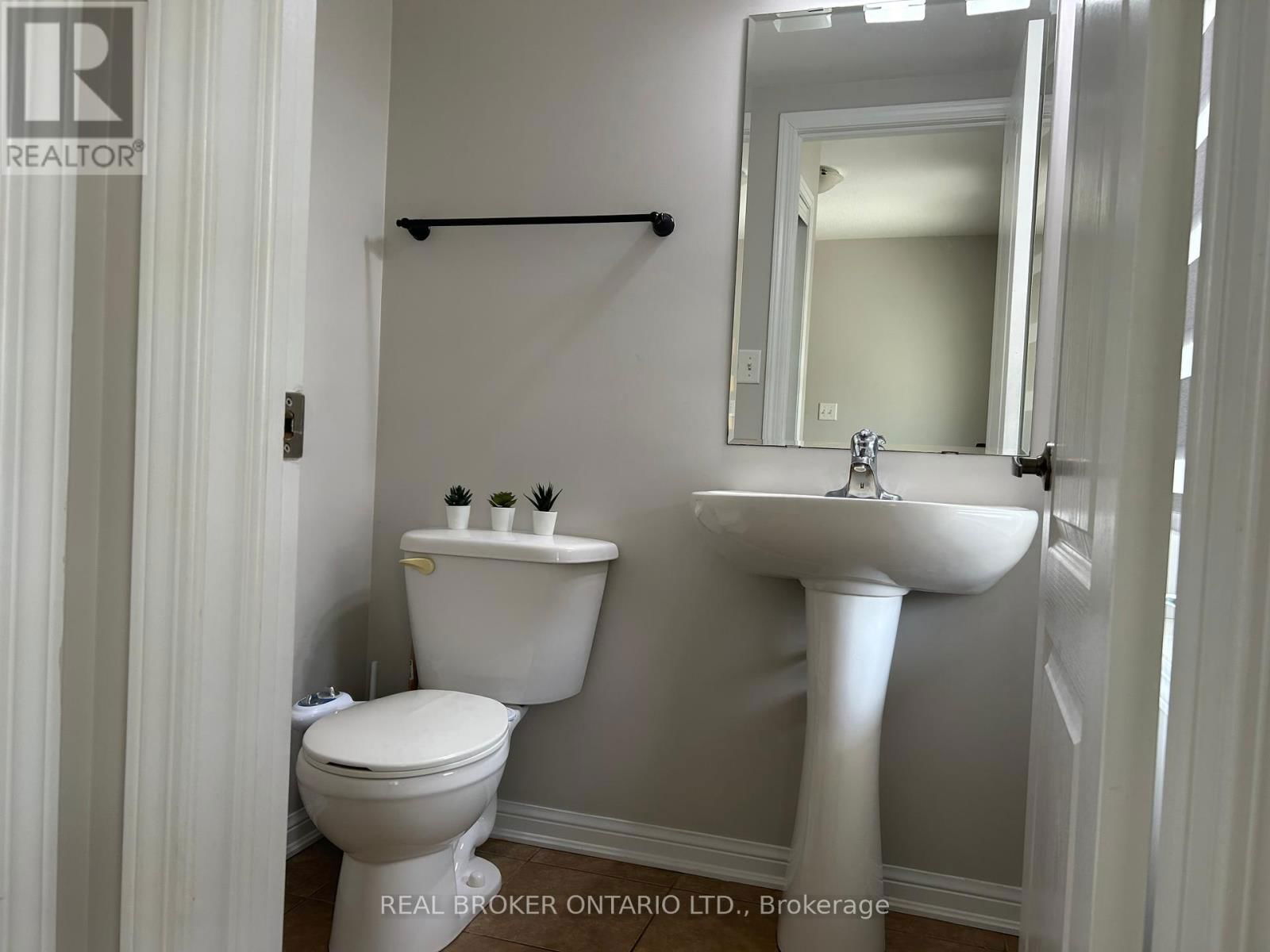 159 FLETCHER CIRCLE Image 10