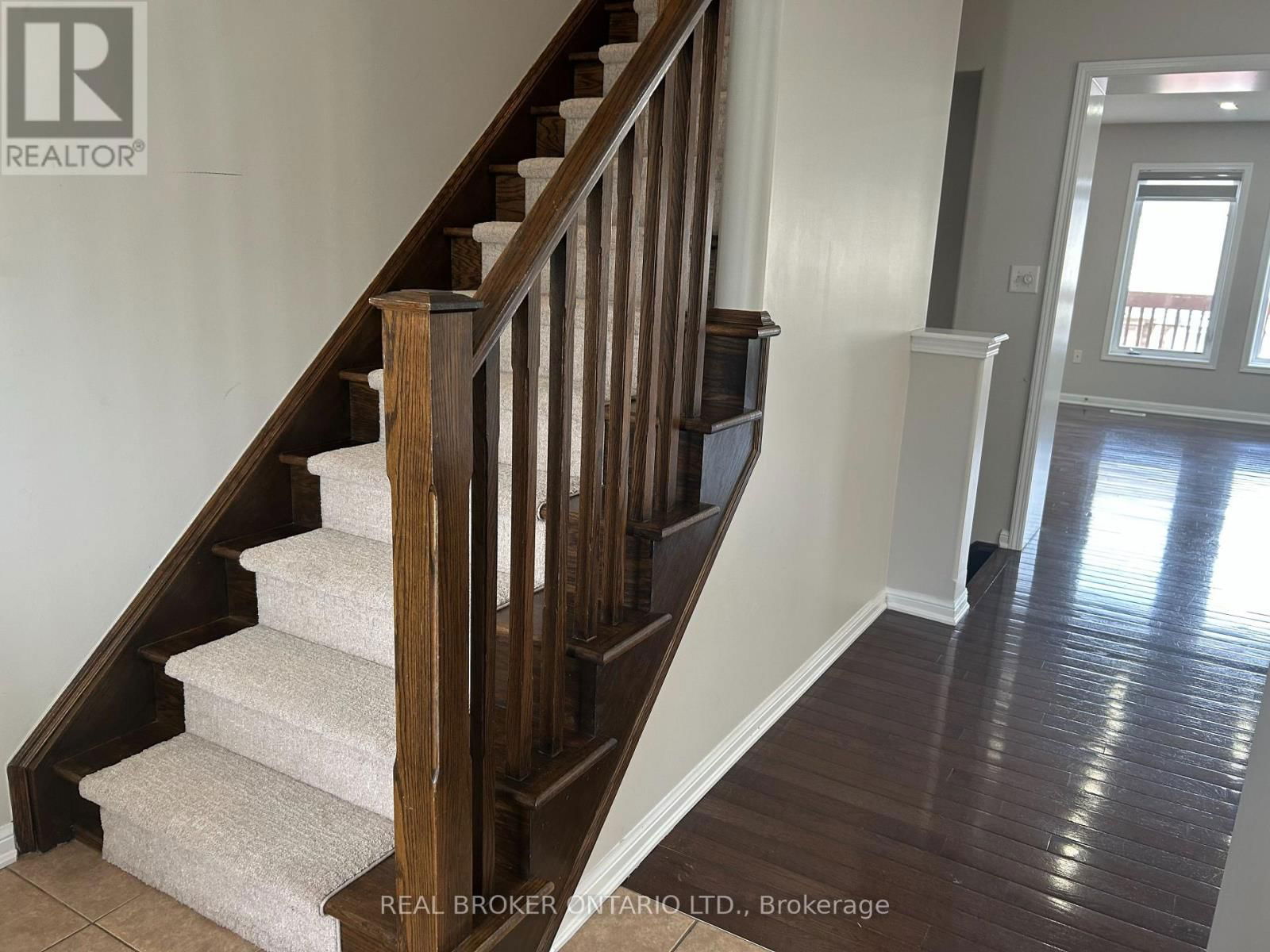 159 FLETCHER CIRCLE Image 11