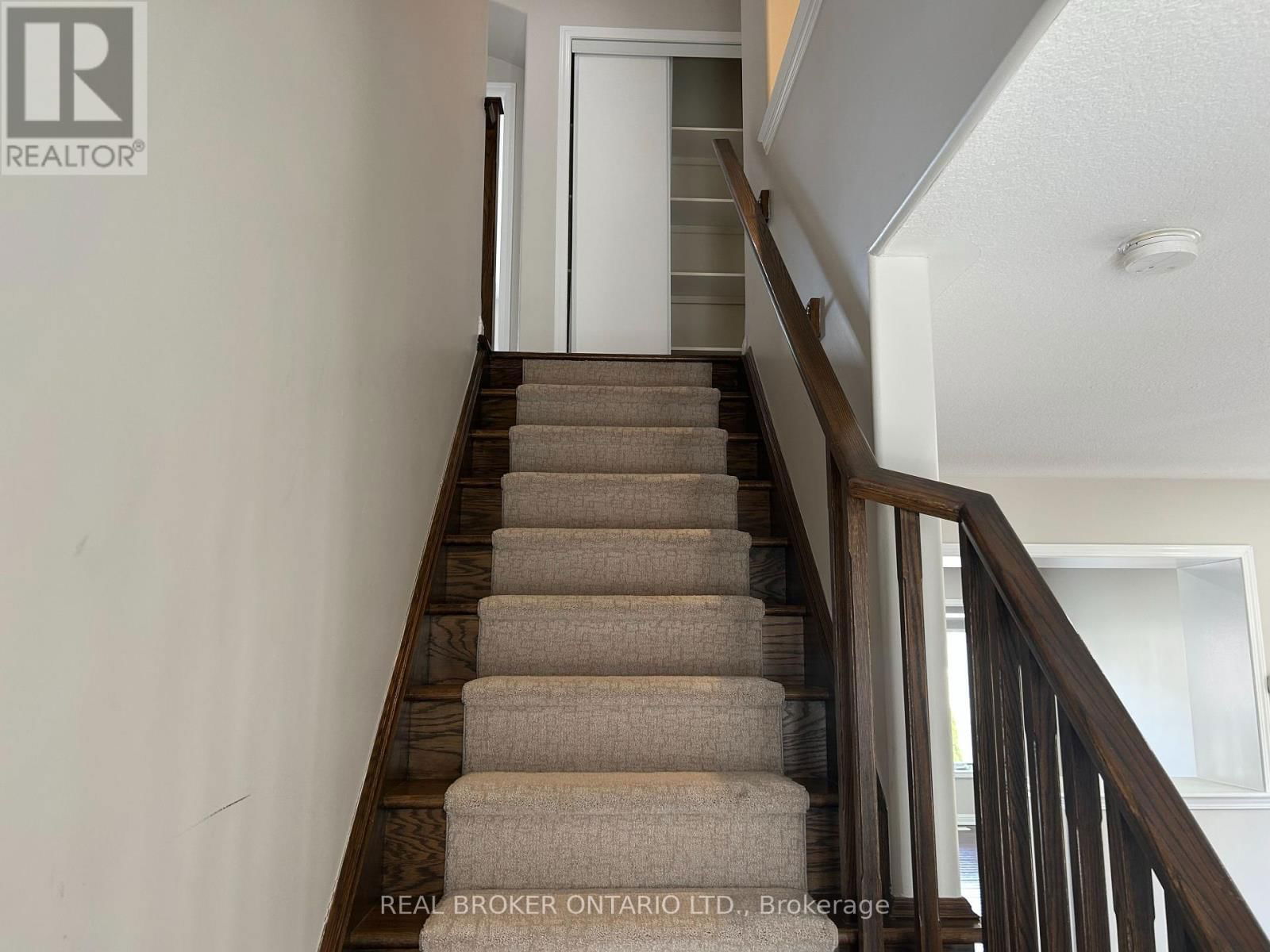 159 FLETCHER CIRCLE Image 13
