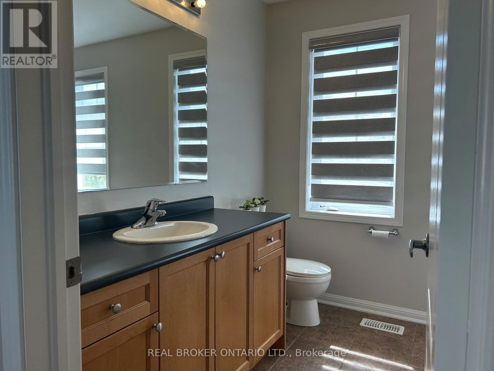 159 FLETCHER CIRCLE Image 19
