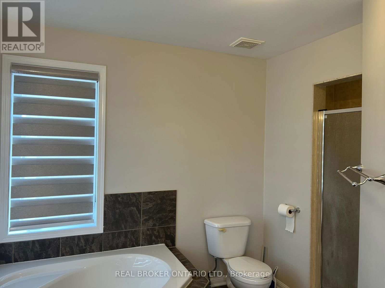 159 FLETCHER CIRCLE Image 26