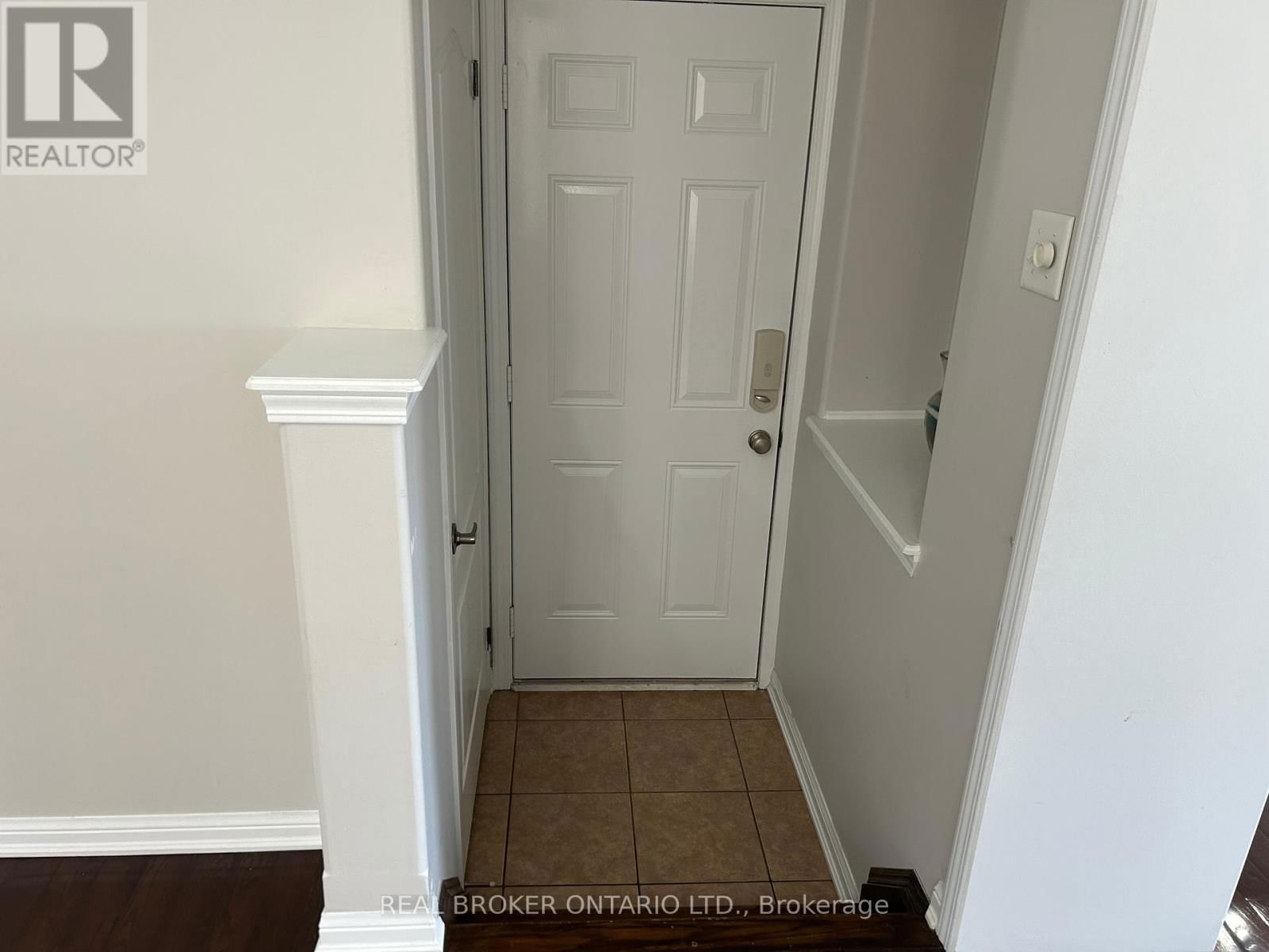 159 FLETCHER CIRCLE Image 31