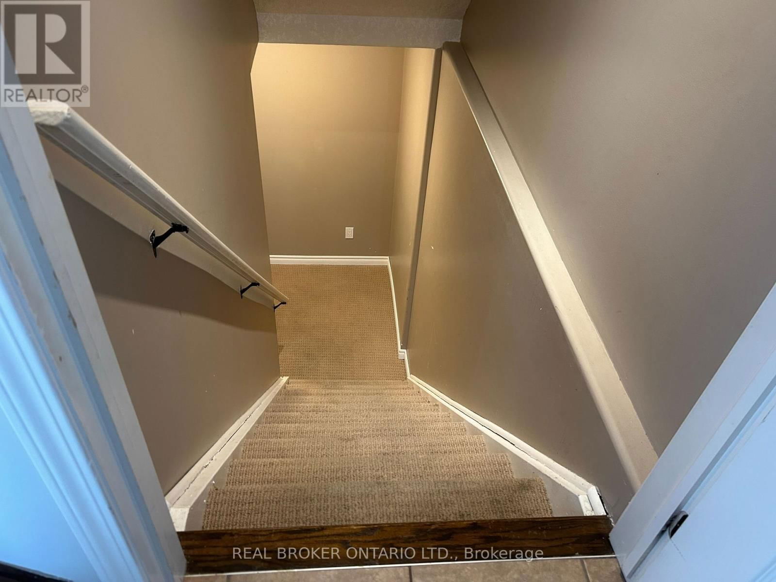 159 FLETCHER CIRCLE Image 32
