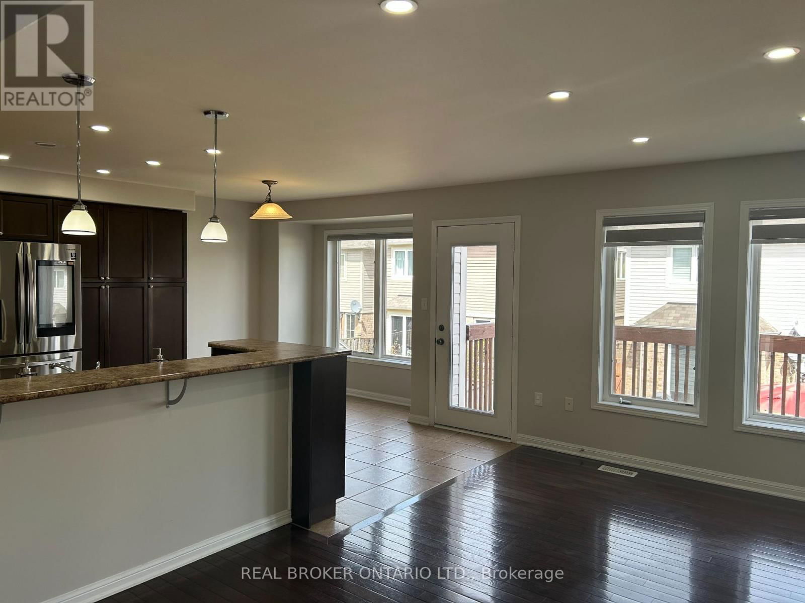 159 FLETCHER CIRCLE Image 6