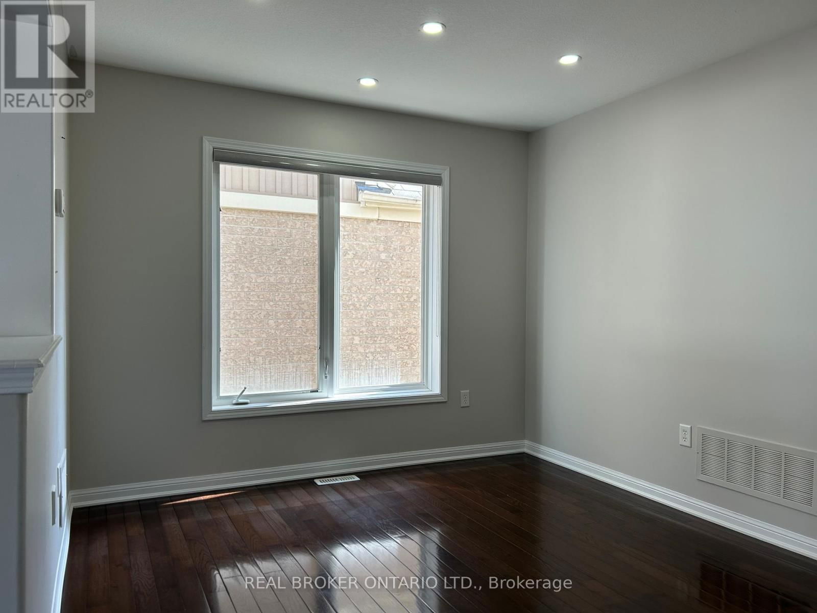 159 FLETCHER CIRCLE Image 7