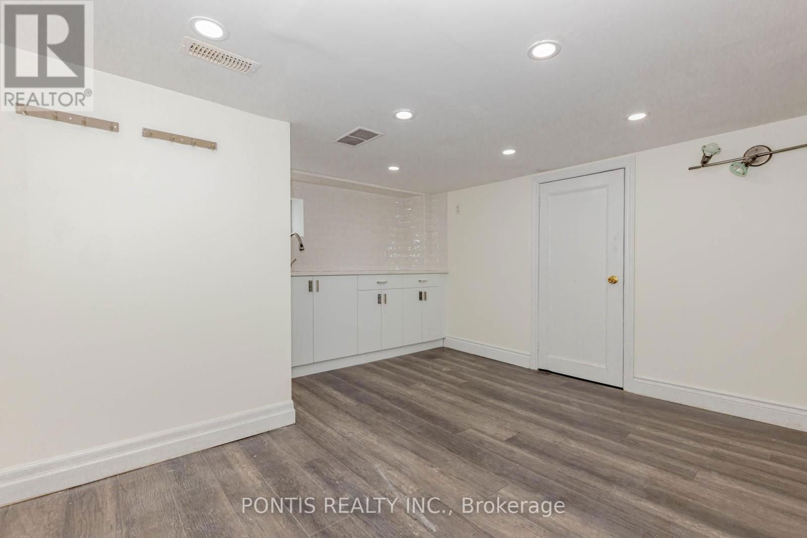 86 CEDAR STREET Image 10
