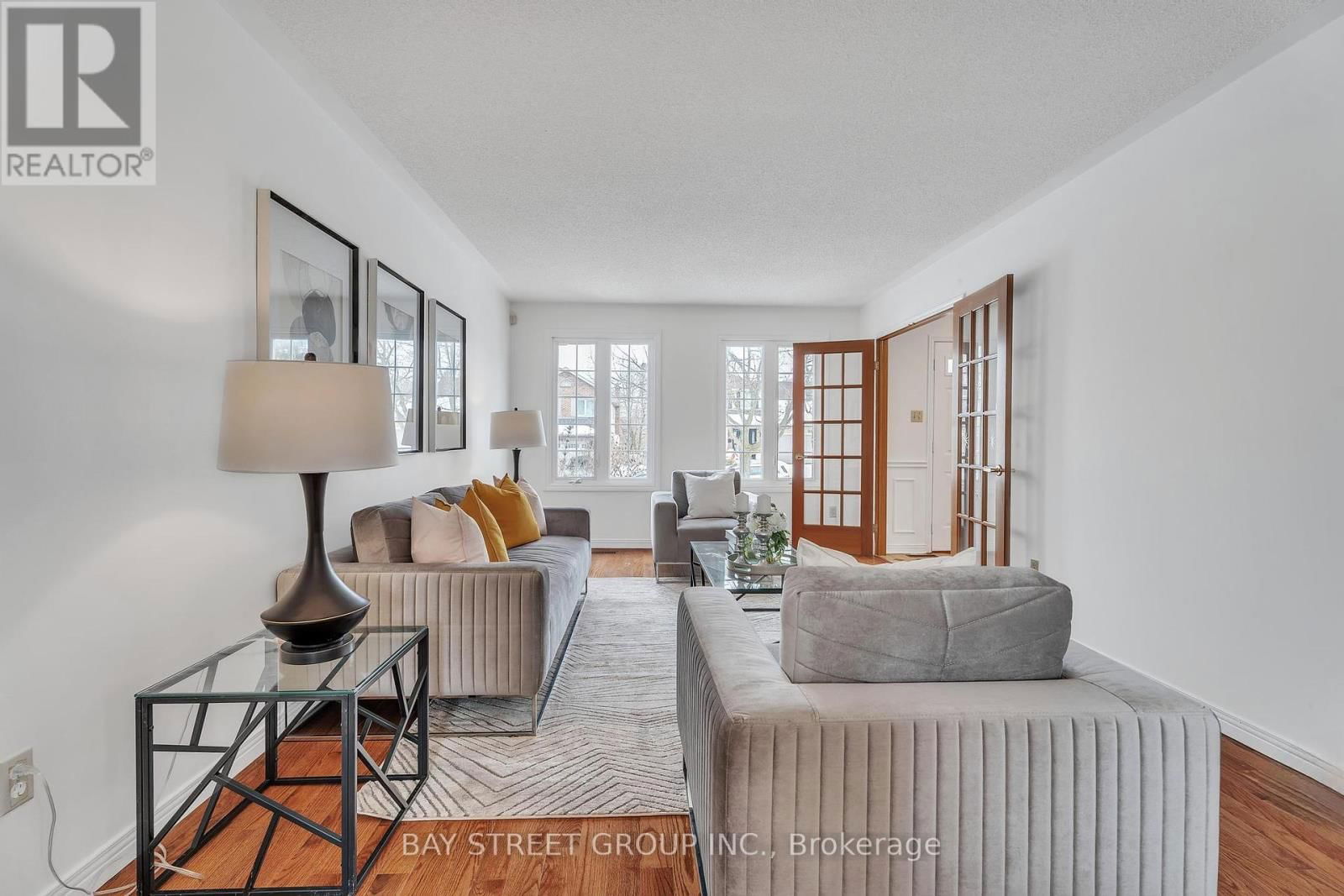 976 GRIFFITH STREET Image 10