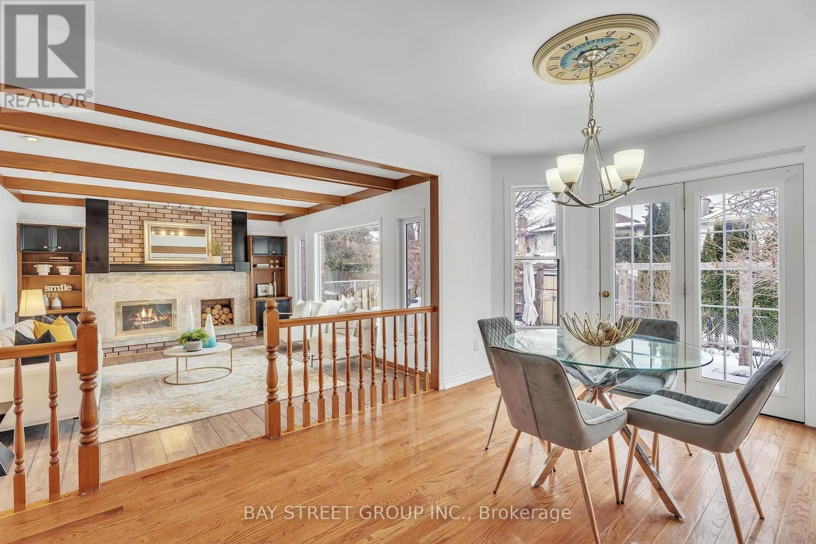 976 GRIFFITH STREET Image 19