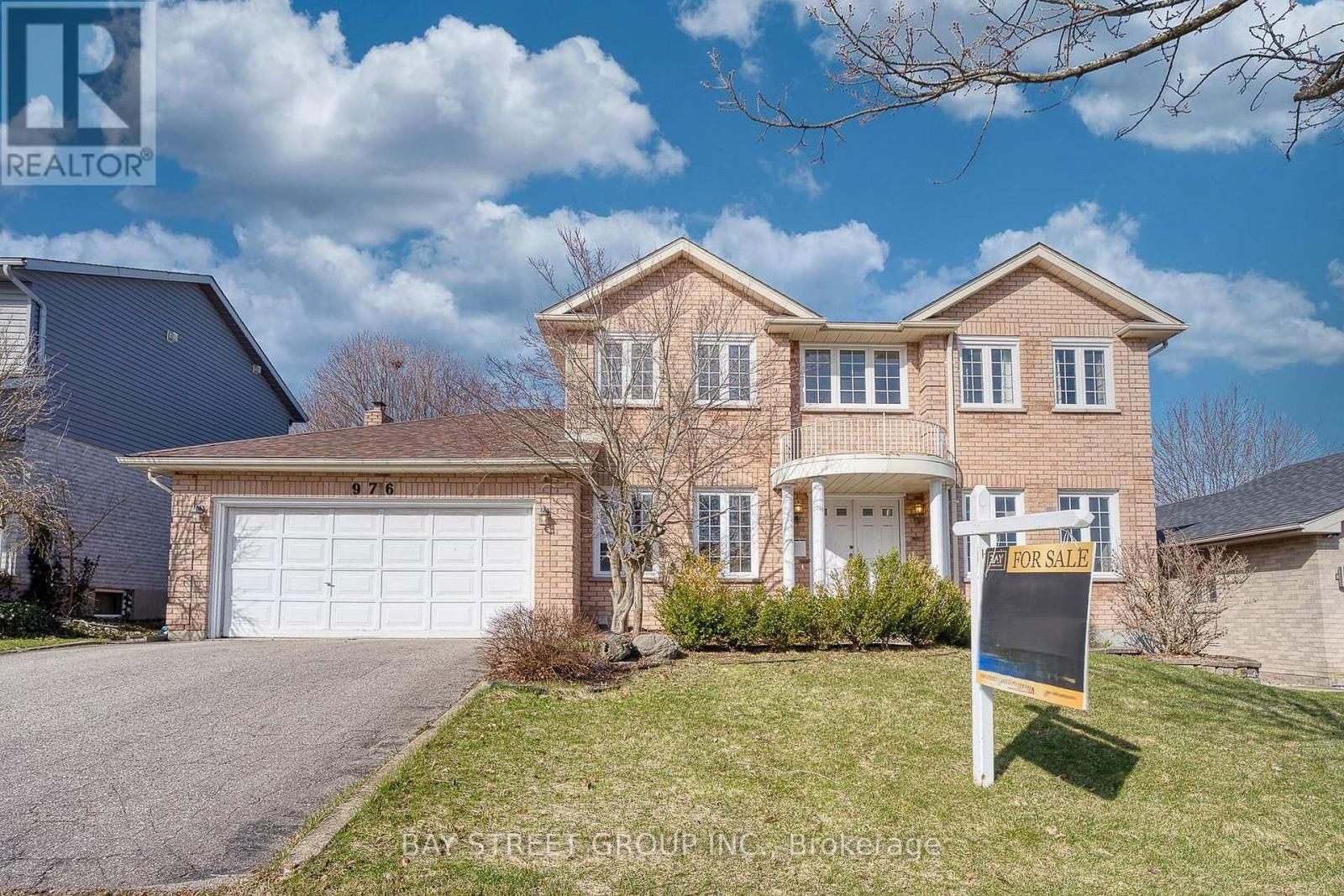 976 GRIFFITH STREET Image 2