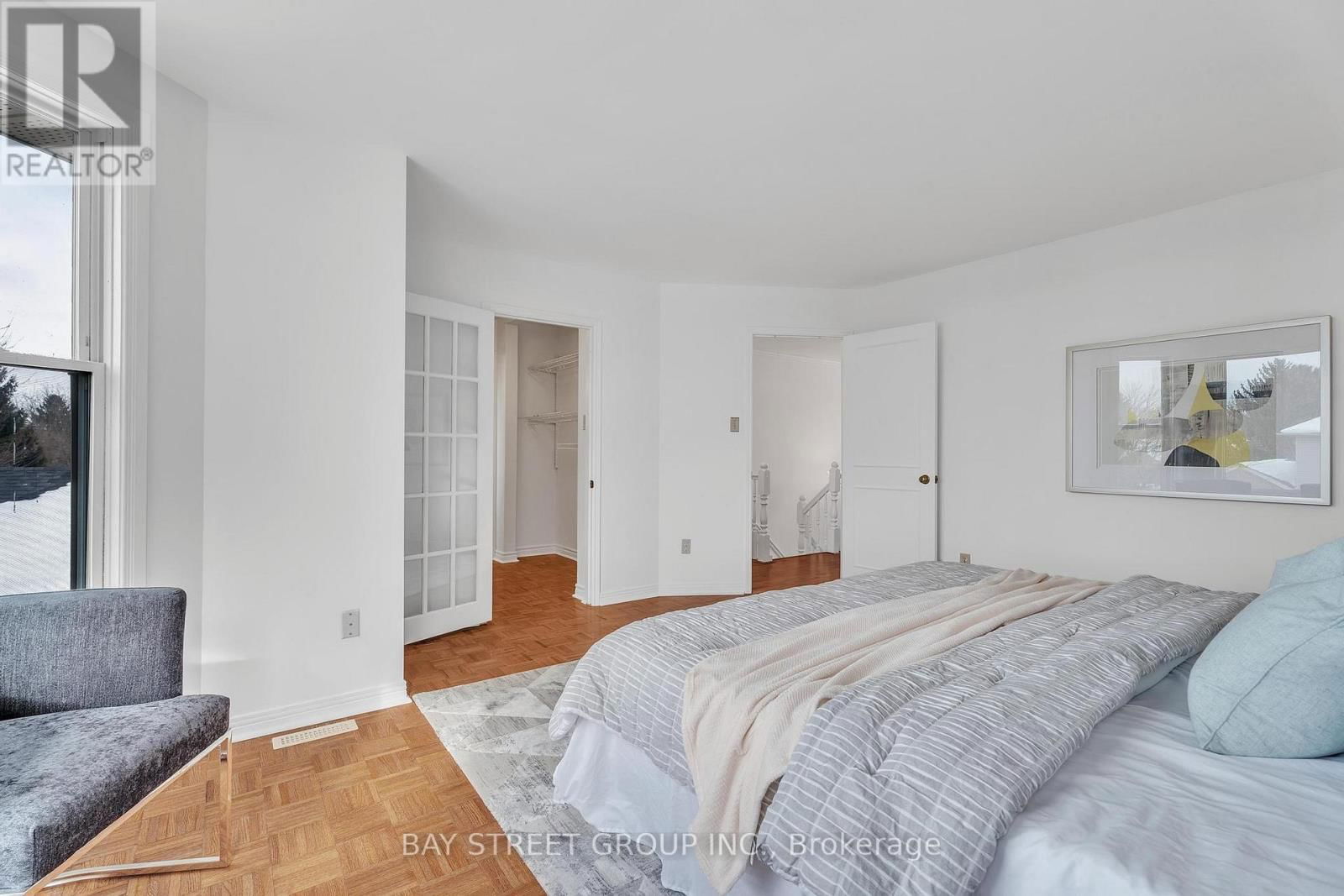 976 GRIFFITH STREET Image 30
