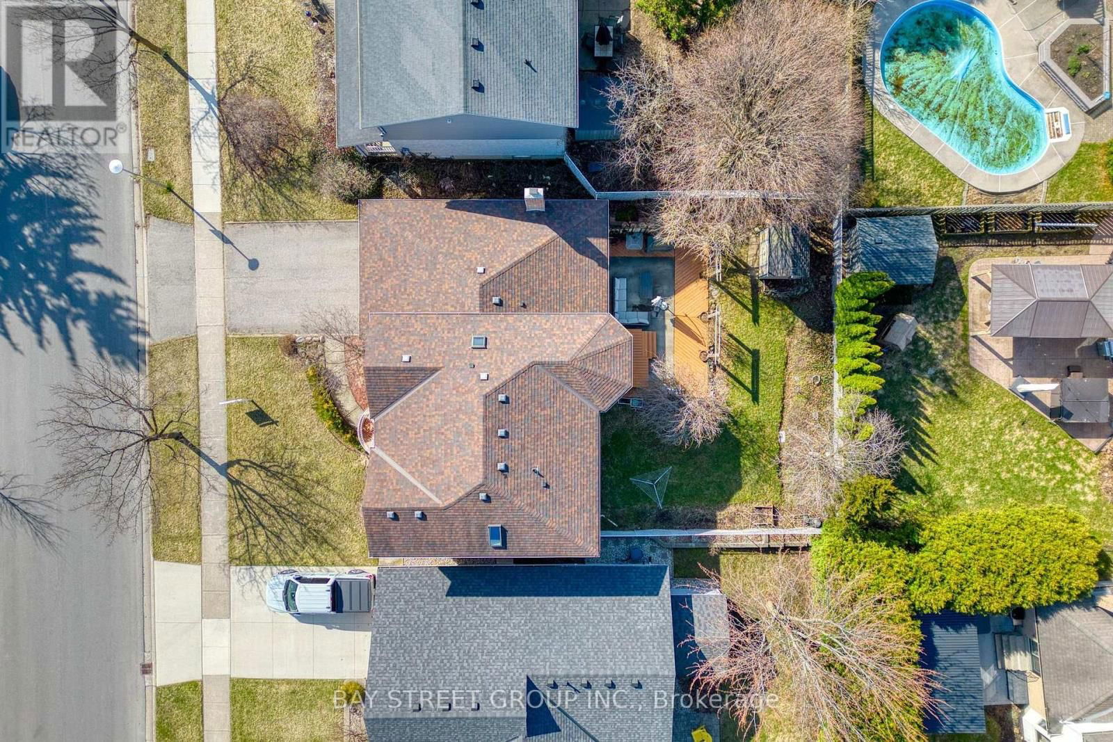 976 GRIFFITH STREET Image 4
