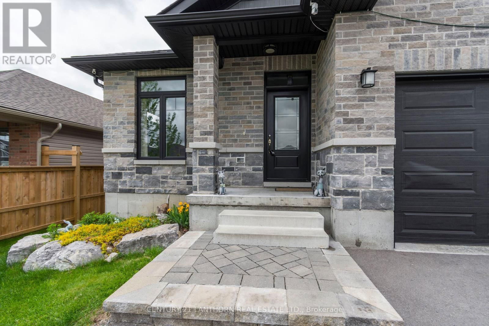 64 REDWOOD DRIVE Image 2