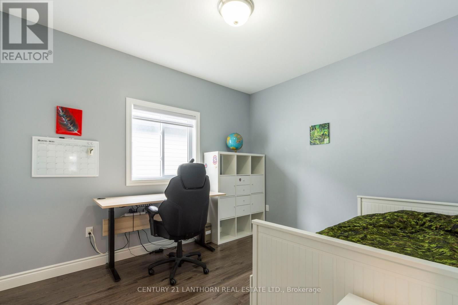 64 REDWOOD DRIVE Image 20