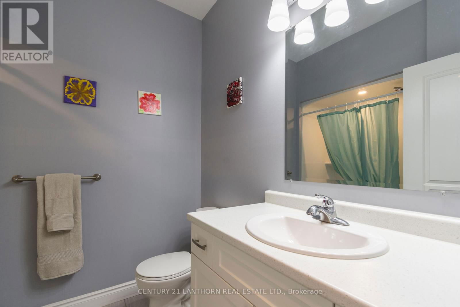 64 REDWOOD DRIVE Image 22