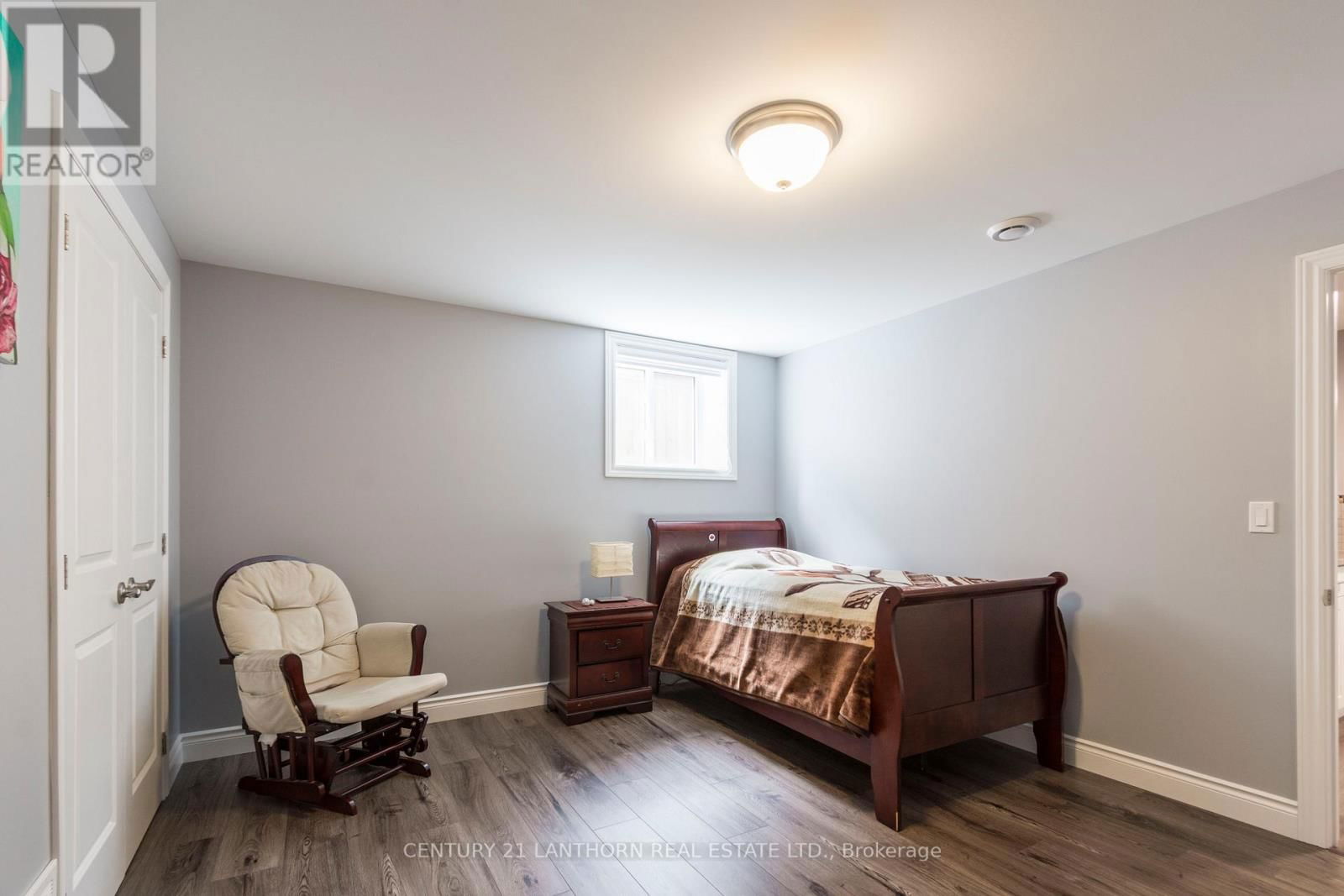 64 REDWOOD DRIVE Image 30