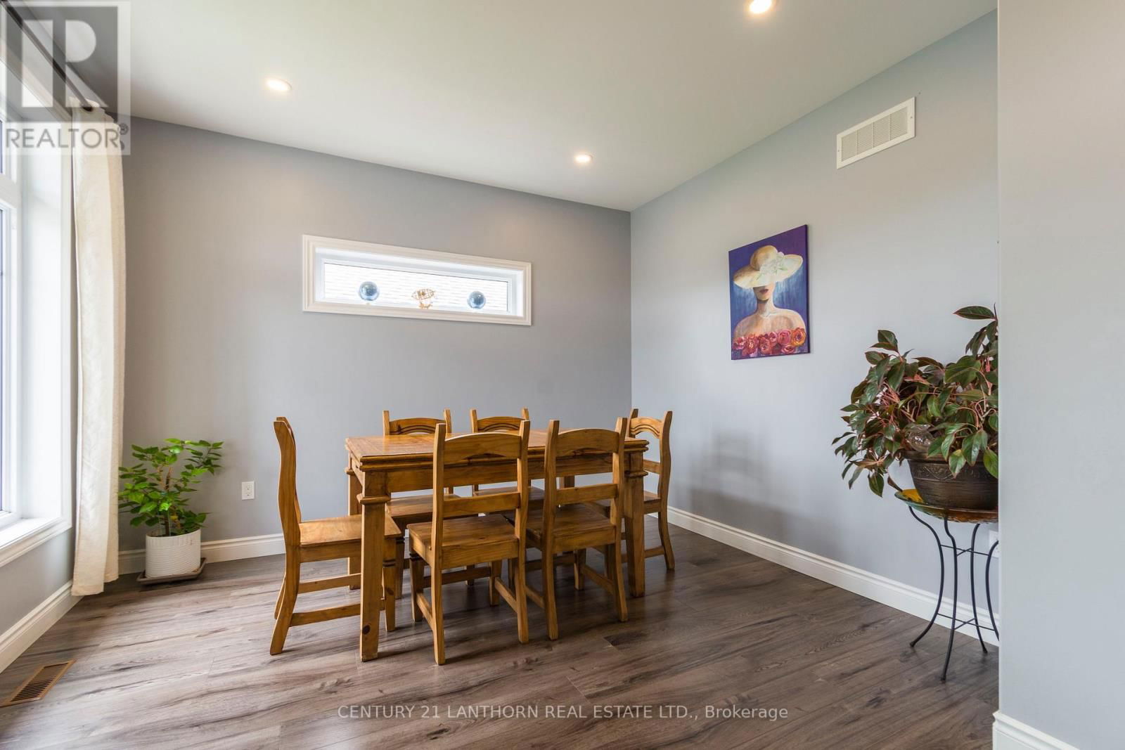 64 REDWOOD DRIVE Image 5