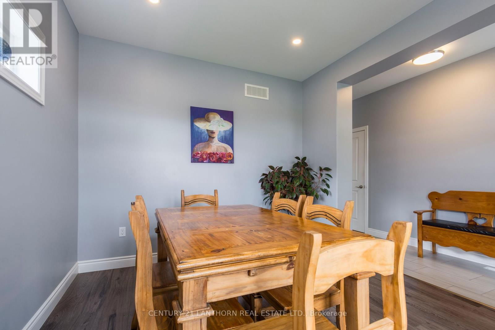 64 REDWOOD DRIVE Image 6
