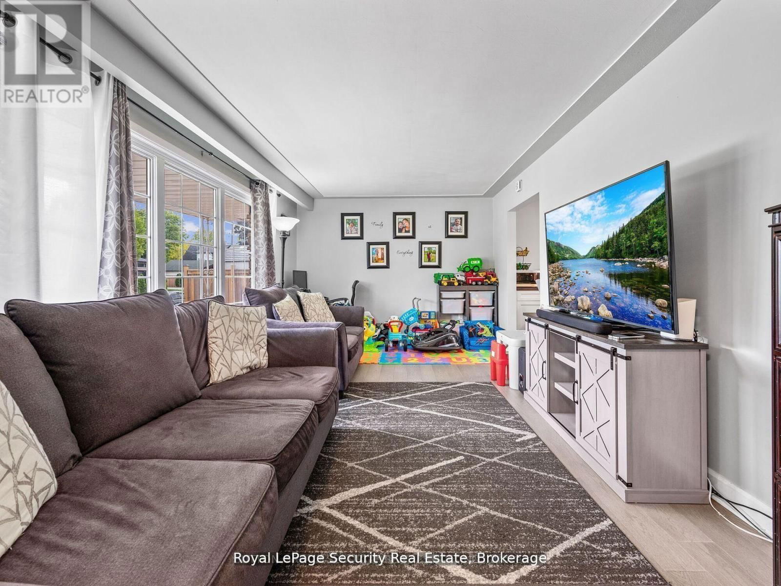 2 MAITLAND AVENUE Image 10