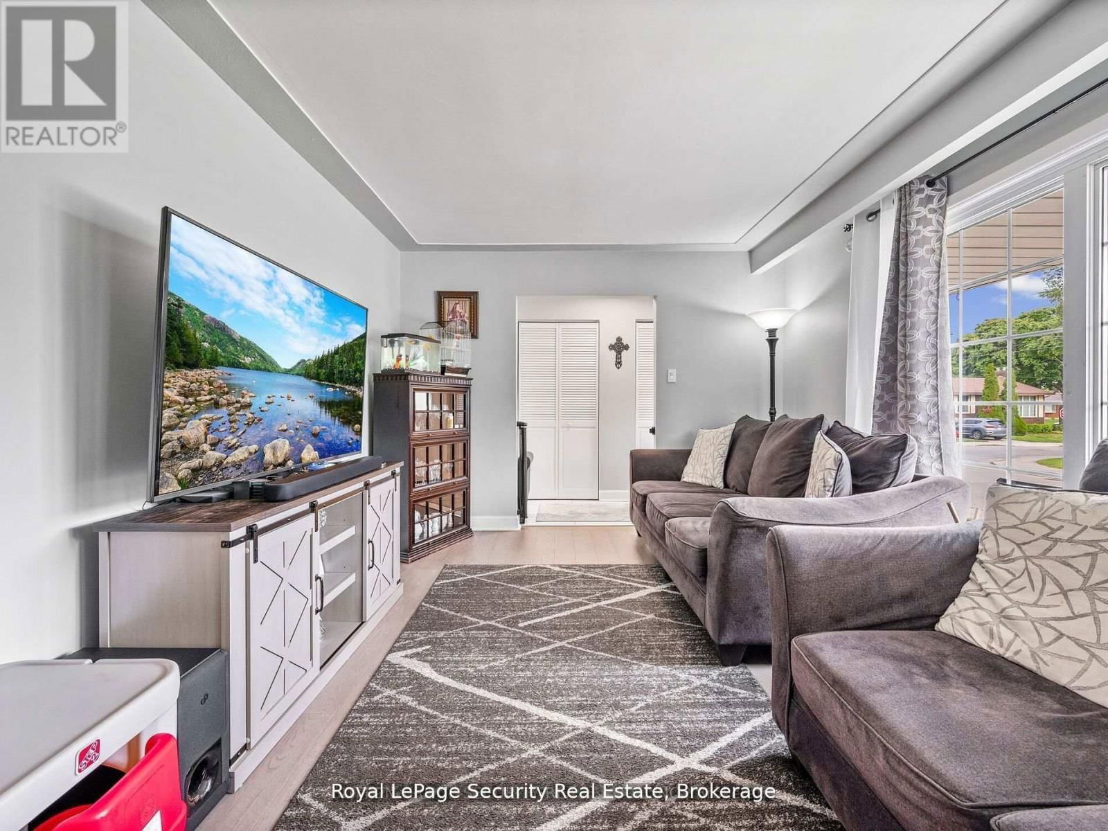 2 MAITLAND AVENUE Image 11