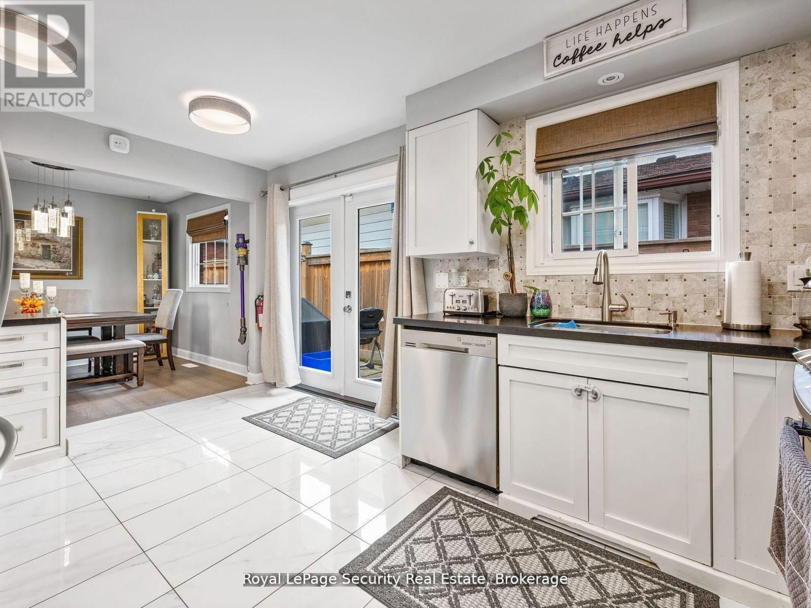 2 MAITLAND AVENUE Image 16