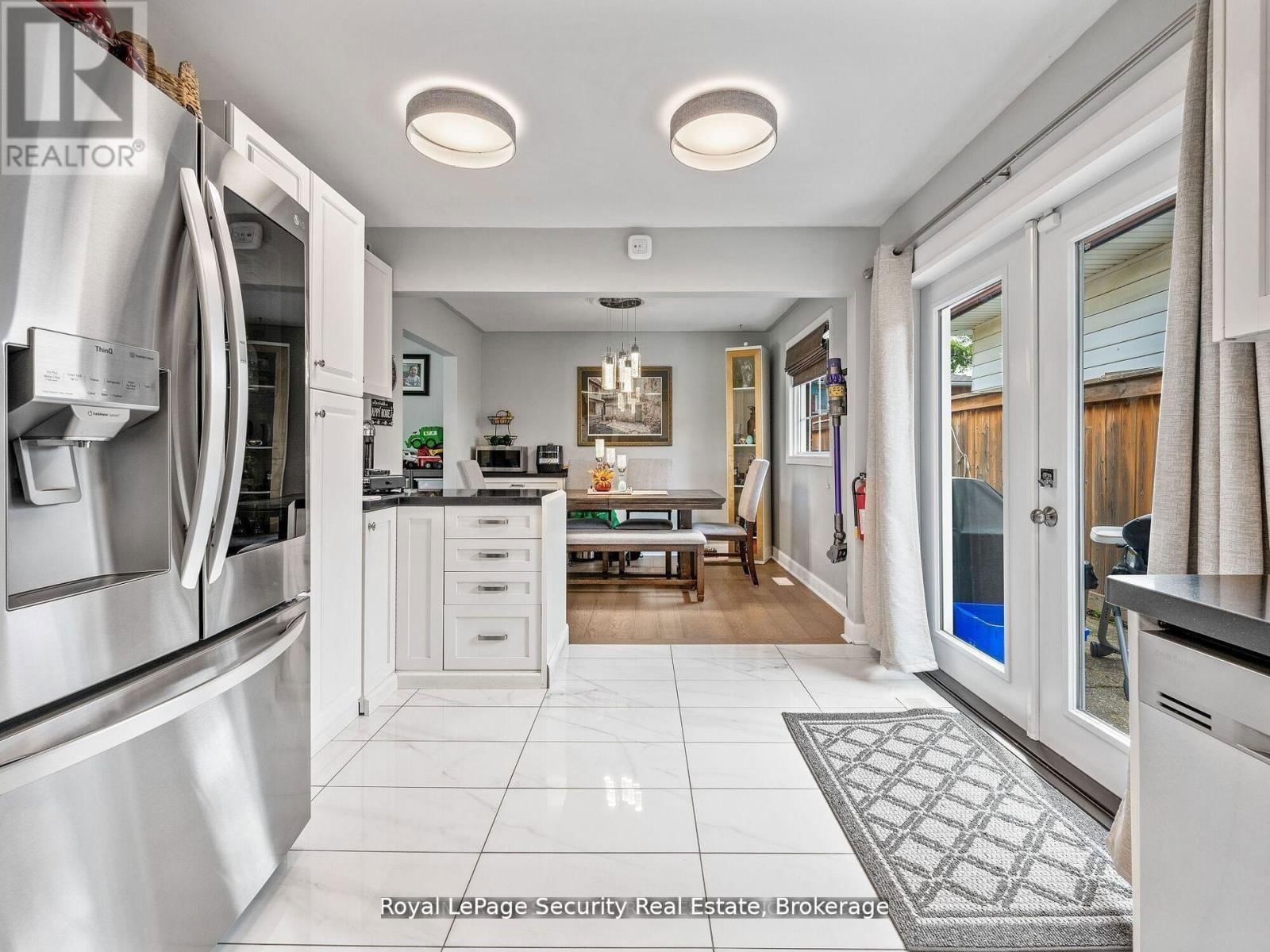 2 MAITLAND AVENUE Image 17