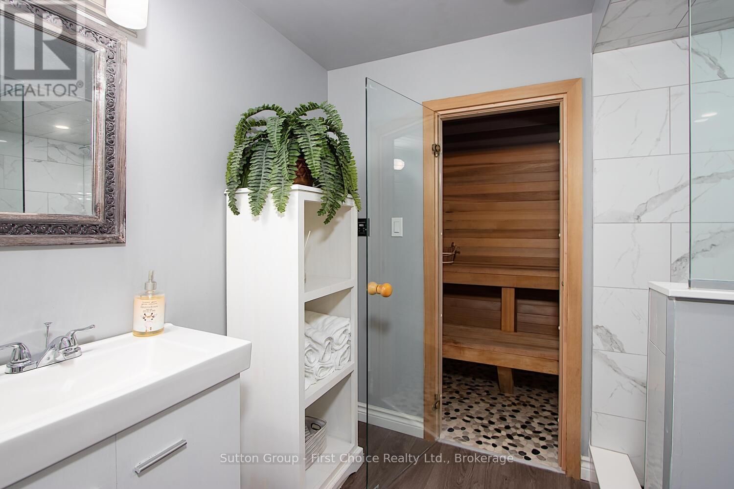 16 BURWELL ROAD Image 31