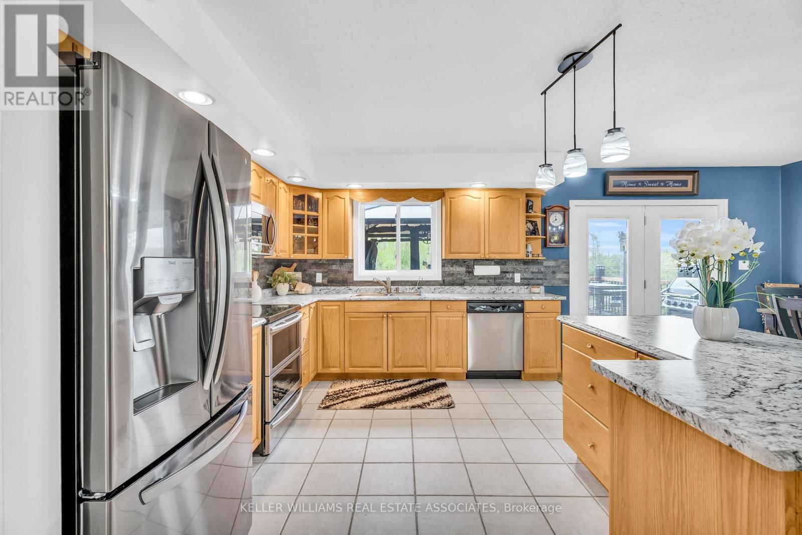 436451 4TH LINE Image 11