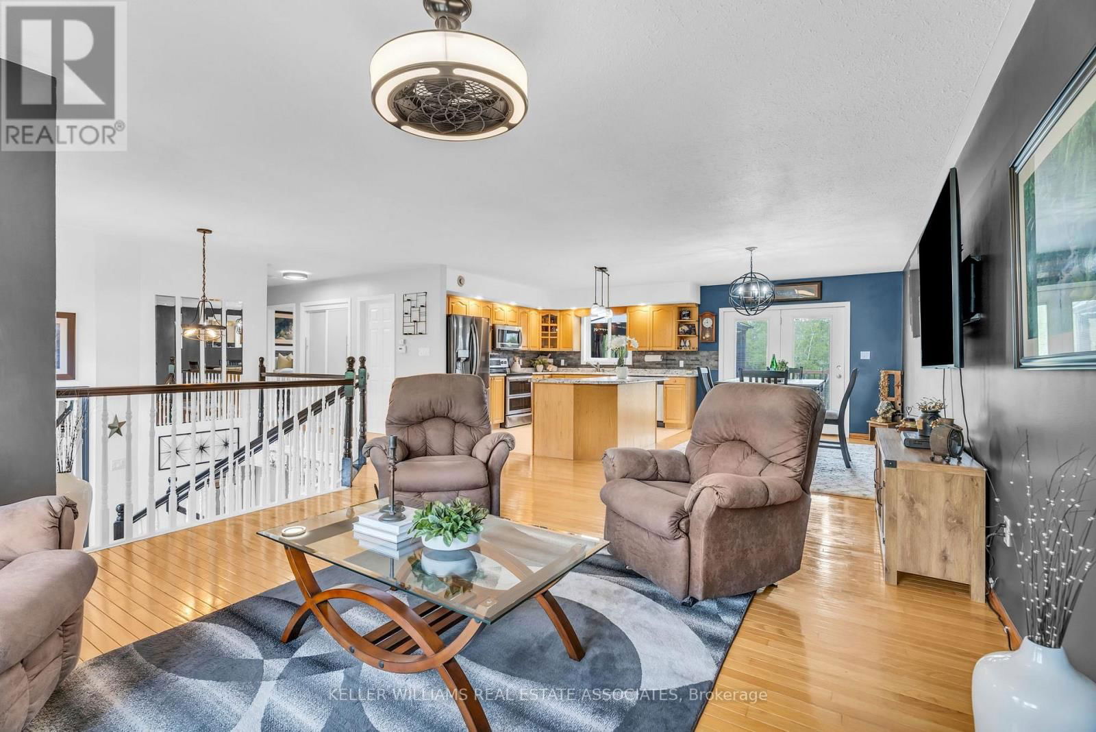 436451 4TH LINE Image 17
