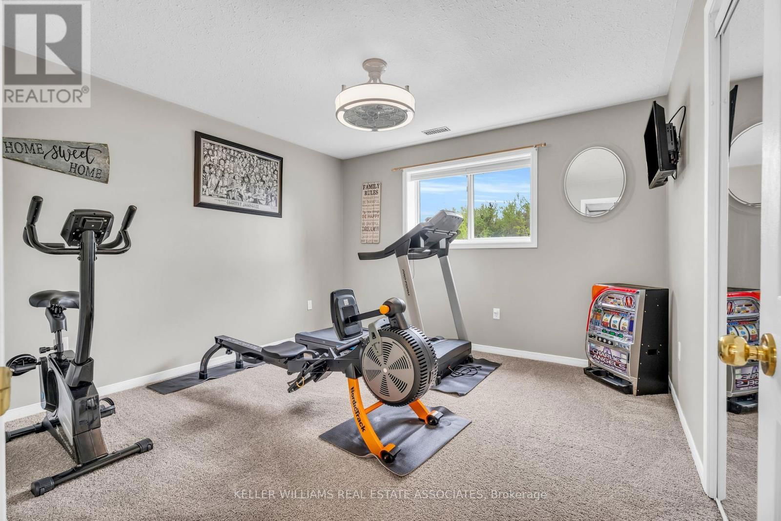 436451 4TH LINE Image 30