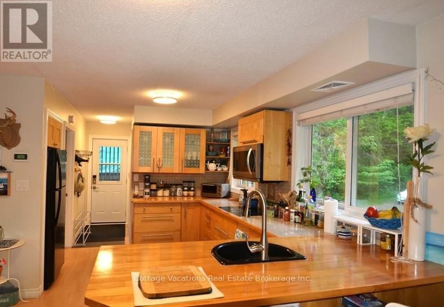341 OLD NORTH ROAD Image 13
