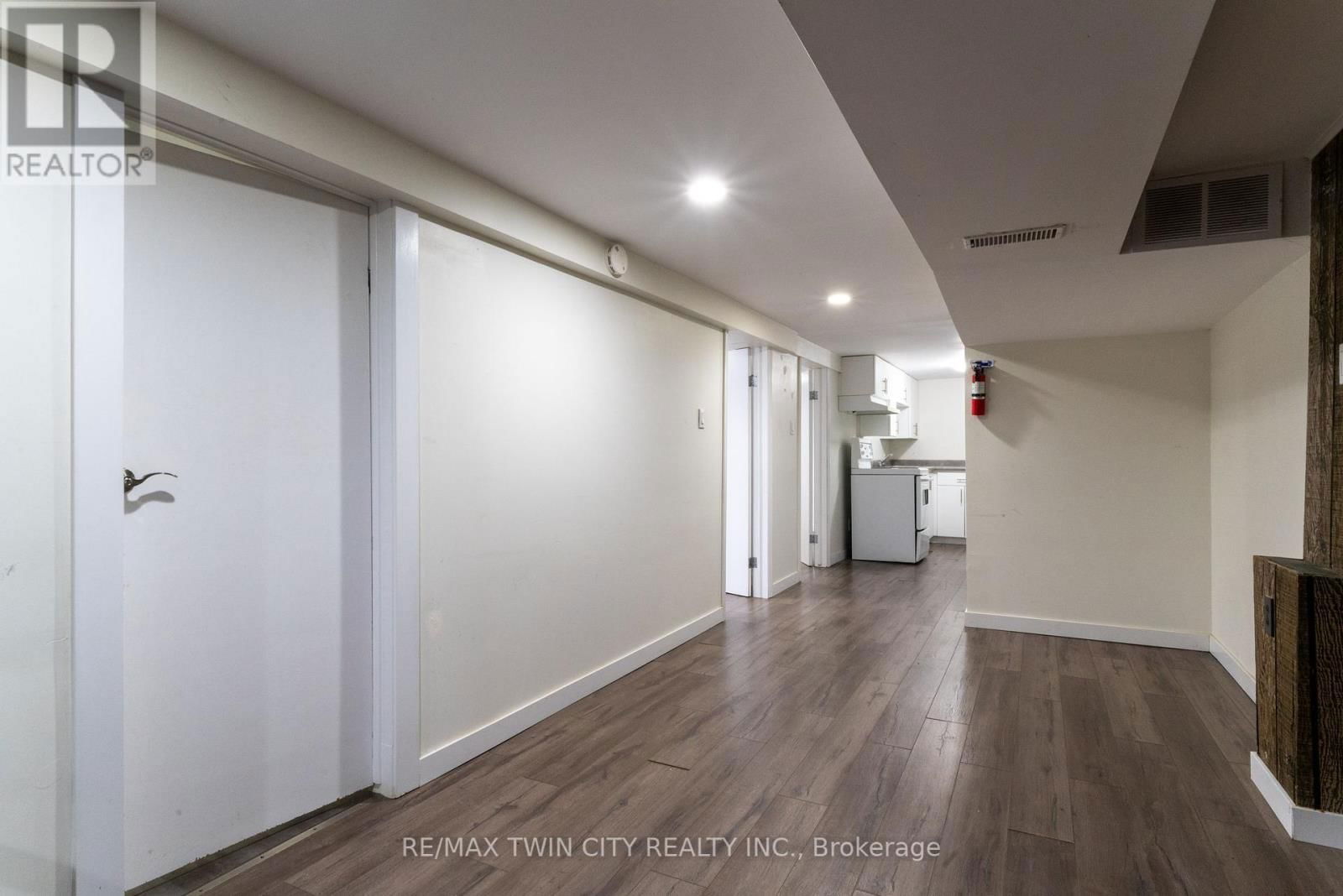 124 OAKLAND AVENUE Image 13