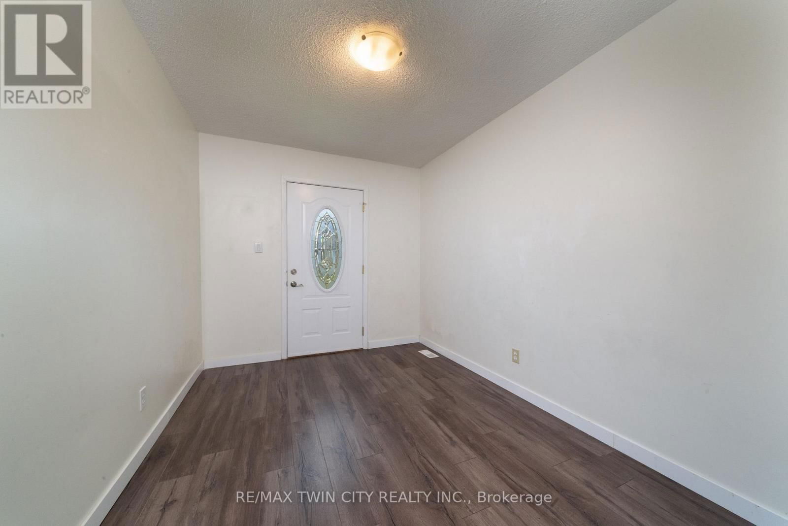 124 OAKLAND AVENUE Image 9