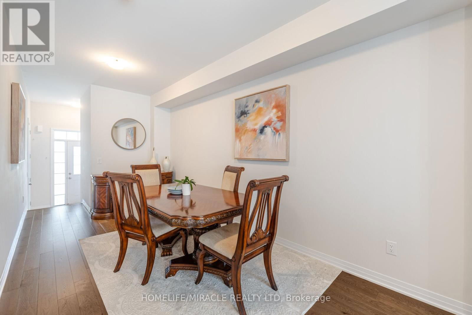 454 ADELAIDE STREET Image 6