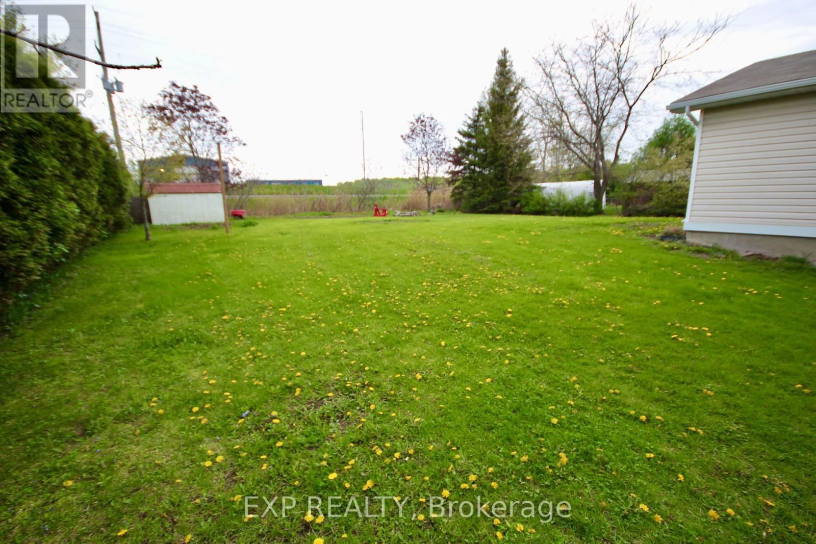 68 COLUMBIA AVENUE Image 25