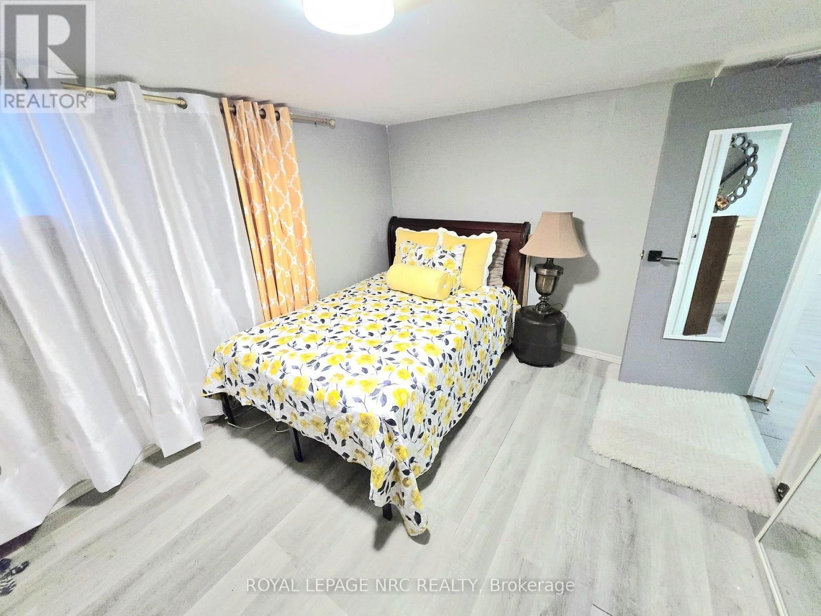 4789 SAINT CLAIR AVENUE Image 12