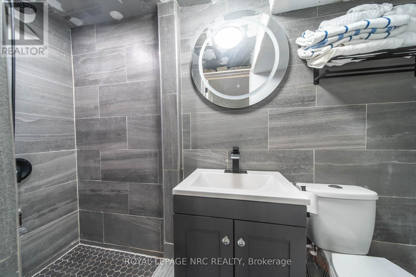 4789 SAINT CLAIR AVENUE Image 17