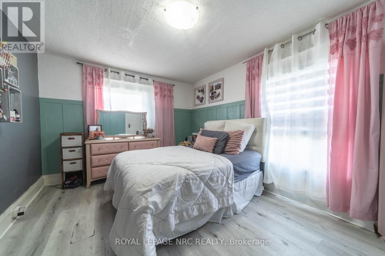 4789 SAINT CLAIR AVENUE Image 19