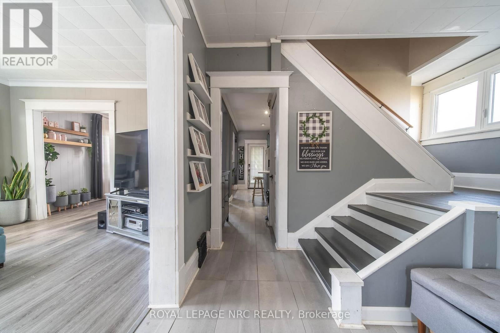 4789 SAINT CLAIR AVENUE Image 2
