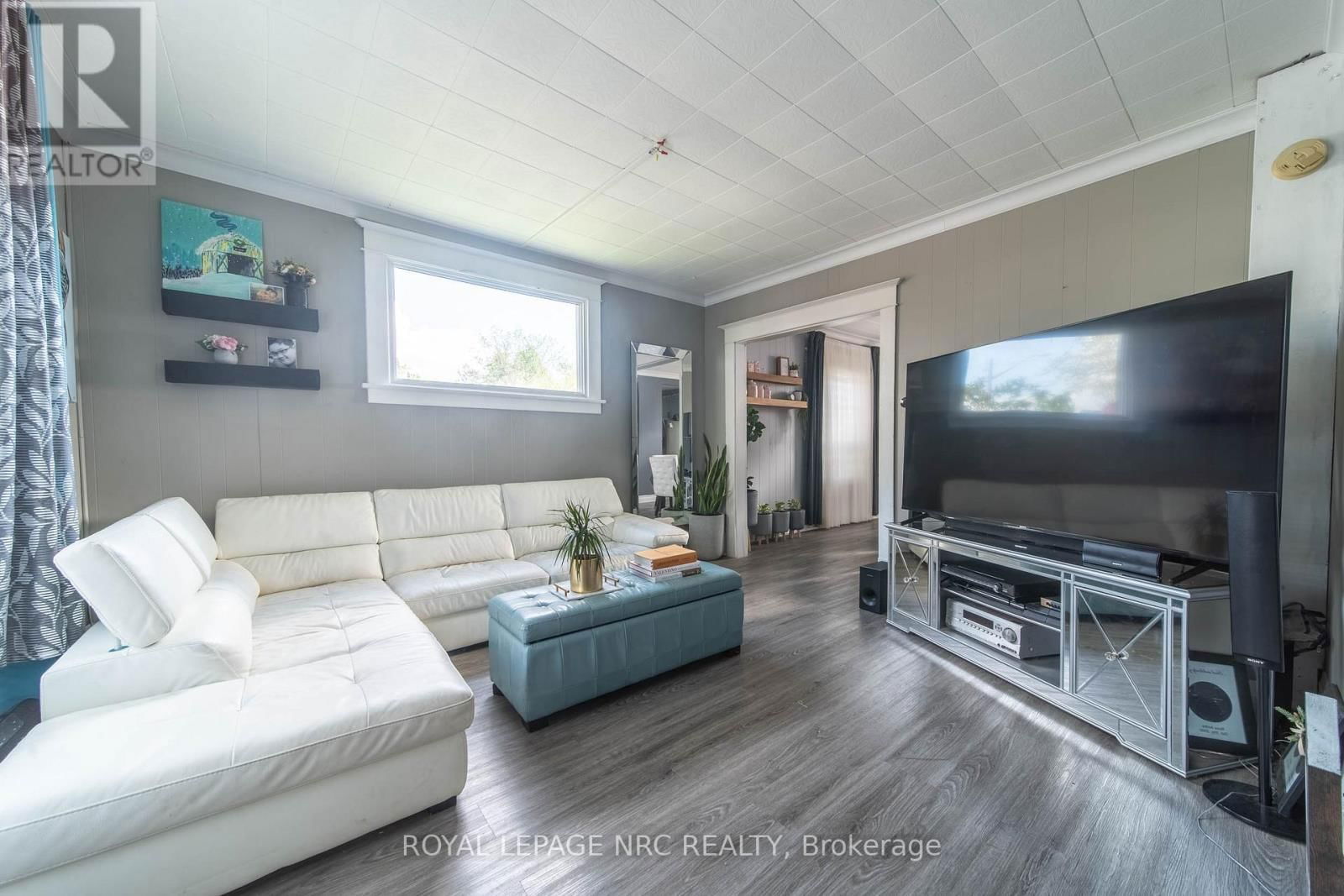4789 SAINT CLAIR AVENUE Image 9
