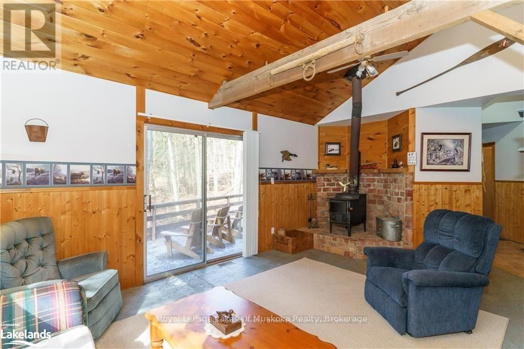 32 MAPLE LEAF DRIVE Image 10