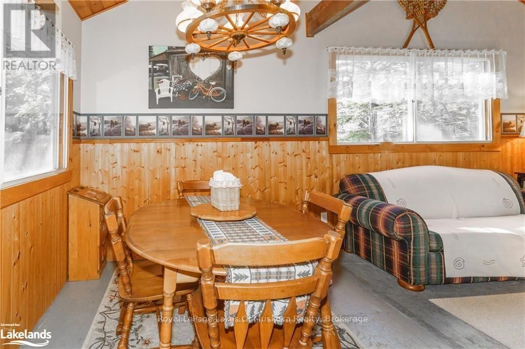 32 MAPLE LEAF DRIVE Image 11