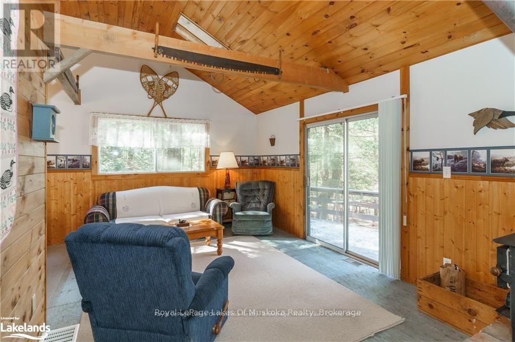 32 MAPLE LEAF DRIVE Image 12