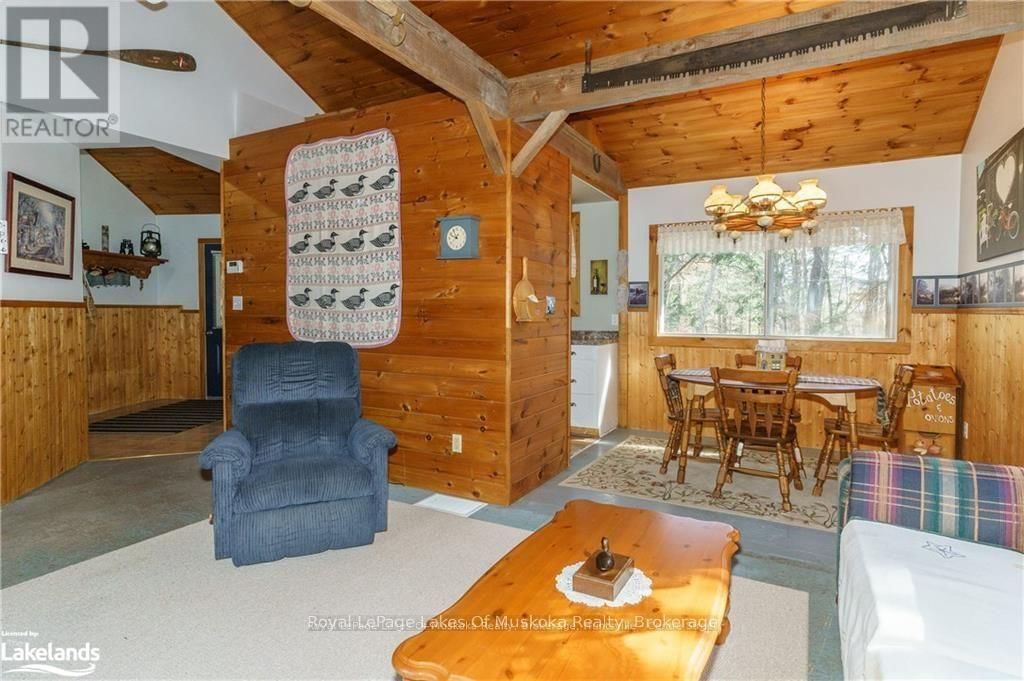 32 MAPLE LEAF DRIVE Image 14